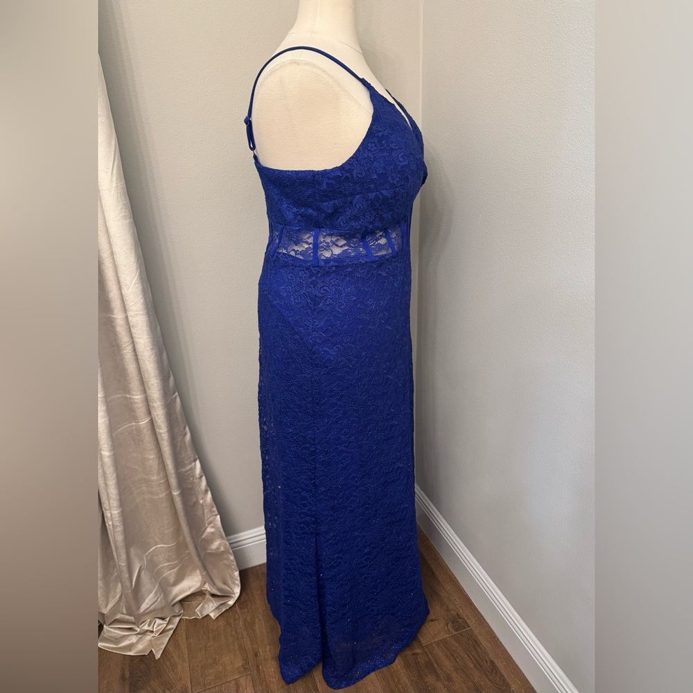 Plus Dress 💙 - Picture 9 of 12